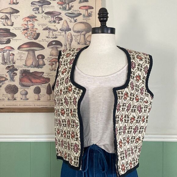 Vintage Structured Embroidered Vest - Picture 1 of 3